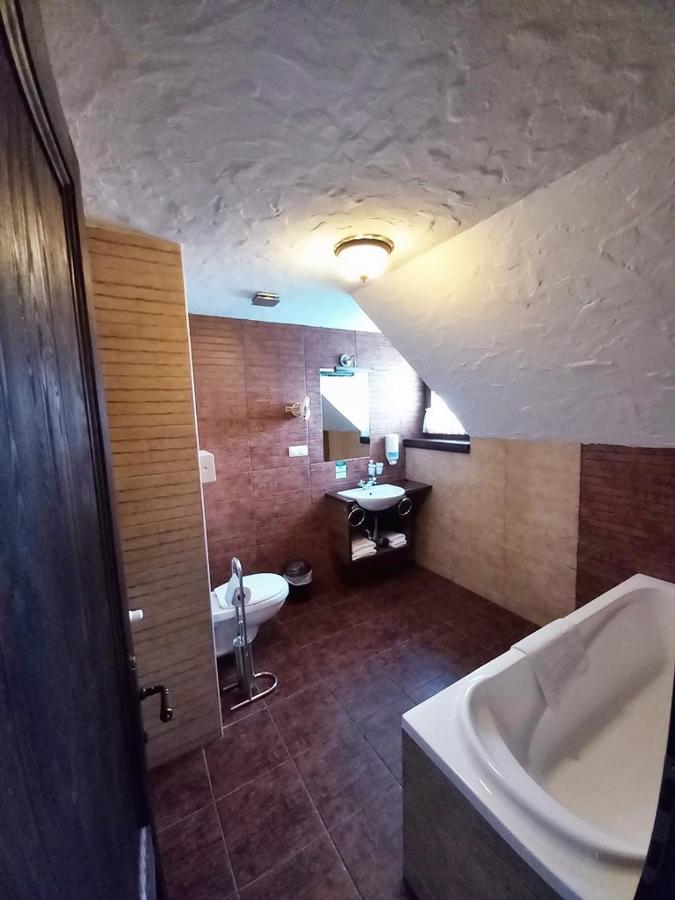 Sari Udvar Dunakiliti Exteriör bild