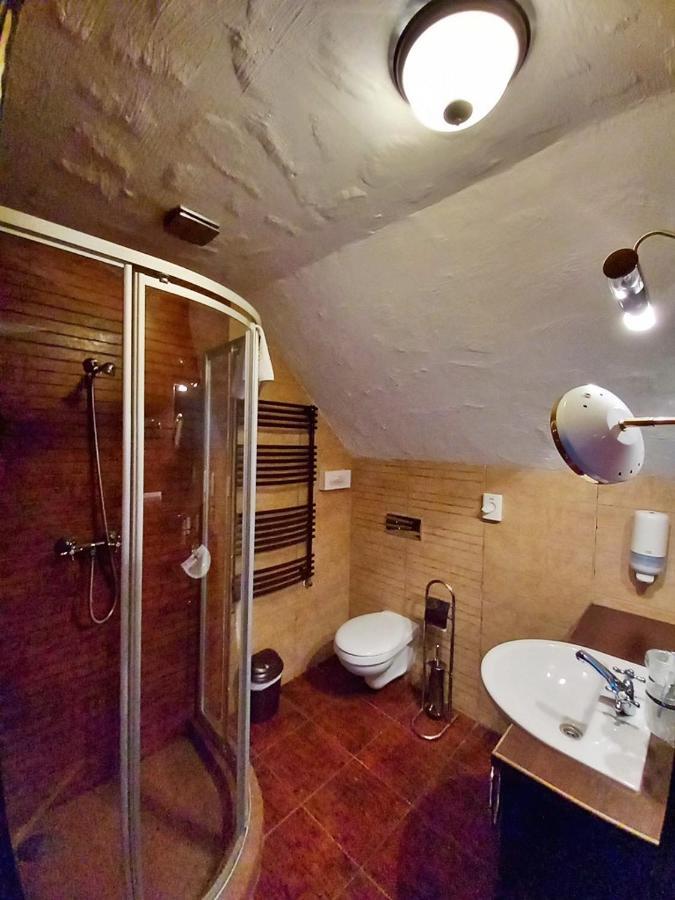 Sari Udvar Dunakiliti Exteriör bild